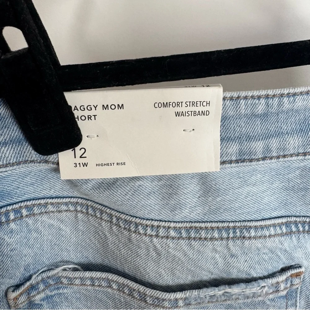 American Eagle Shorts Baggy High Rise Distressed Mom Denim NEW